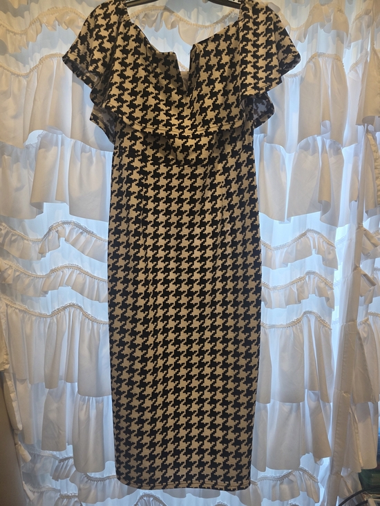 SHEIN Dresses & Skirts - SHEIN Black & White Houndstooth Ruffle-Trim Midi Dress